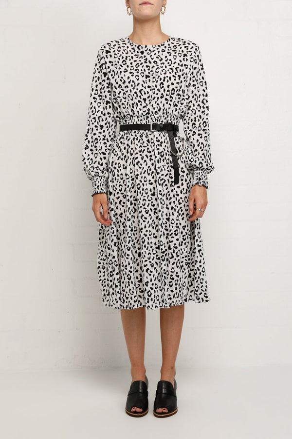 Izzi Long Sleeve Leopard Print Midi Dress